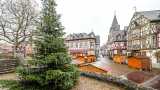 idloka - Weihnachtsmarkt Idstein - 30.11.22, 
Die Hütten stehen auf dem König-Adolf-Platz,

- Foto: René Vigneron


