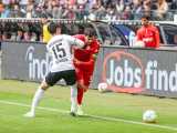 Fussball - 1. Bundesliga - Eintracht Frankfurt - 1. FSV Mainz 05 - 13.05.23,  Daichi Kamada (Eintracht), Aaron (Mainz),- Foto: René Vigneron